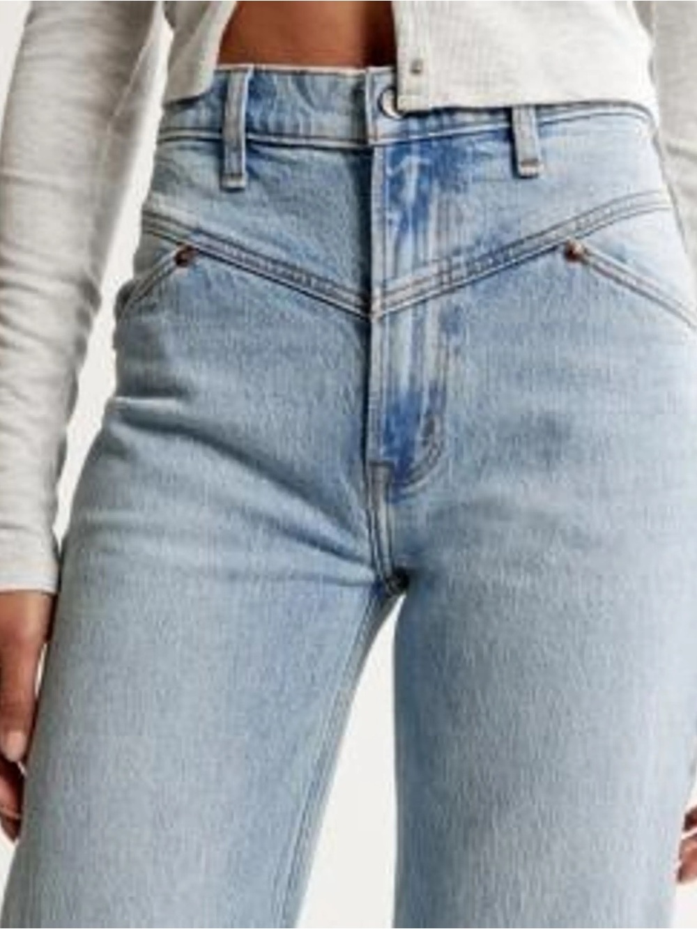 NWT Abercrombie 90’s Relaxed Fit Jean | Size 2 (26’) | detailed vintage hem